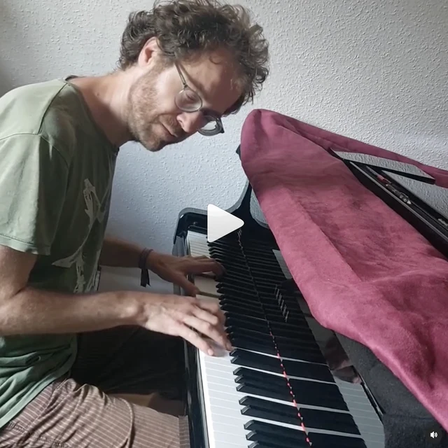 Matthias Ritter spielt am Flügel – kurzes Video auf Instagram